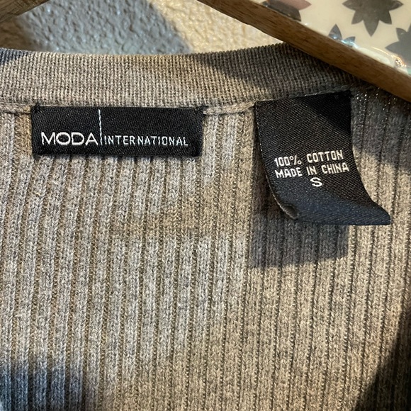 ❌SOLD!❌ Y2K 90s VTG Ribbed Button Down Grey Crop Top size Small - Picture 5 of 8